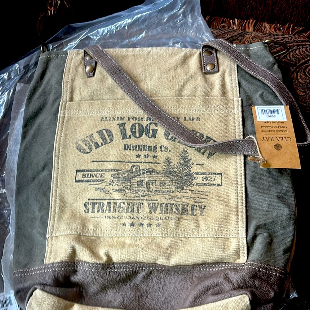 Old log cabin tote